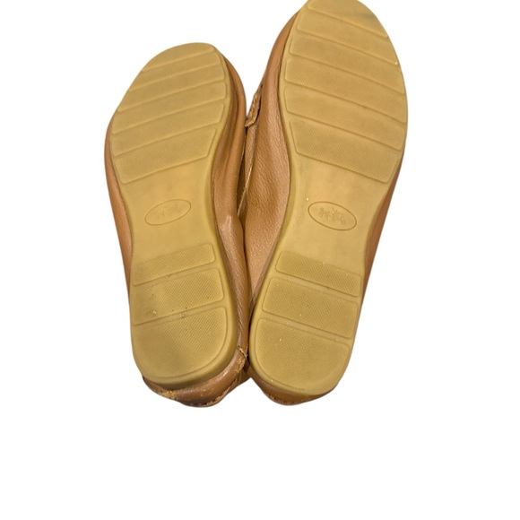 Coach Tan Leather Loafers with Gold Detail - Picture 4 of 6